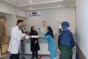 حضور دکتر ابوالفضل زنده دل ریاست بیمارستان در بخشهای مختلف و تبریک روز پرستار به کادر پرستاری