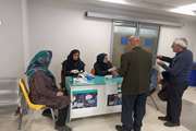 برپایی پایگاه غربالگری قند و فشار خون به مناسبت هفته سلامت در بیمارستان پوست رازی