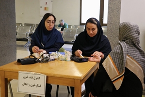 برپایی ایستگاه کنترل فشار خون و قند خون در بیمارستان پوست رازی به مناسبت هفته دولت