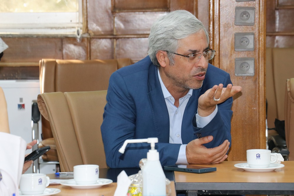 بررسی راهکارهای افزایش ثبت پرونده الکترونیک و توسعه خدمات غیرحضوری در بیمارستان رازی